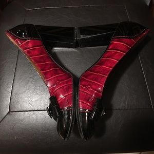 Marc by Marc Jacobs Black & Red Bow Pumps